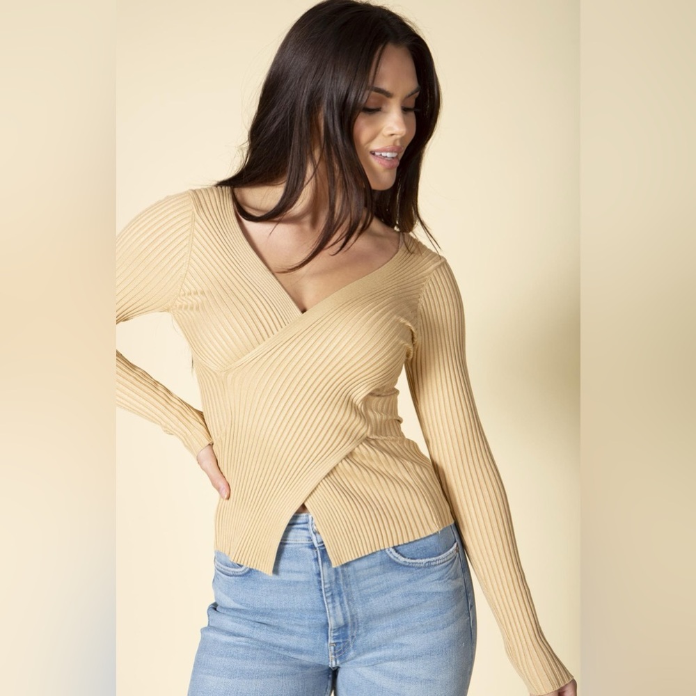 NWT Crossed Long Sleeve Ribbed Knit Top in Camel